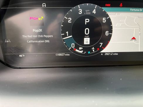 New 2025 Land Rover Discovery Sport S image 16