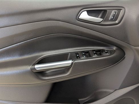 Used 2015 Ford Escape SE w/ SE Chrome Package image 13