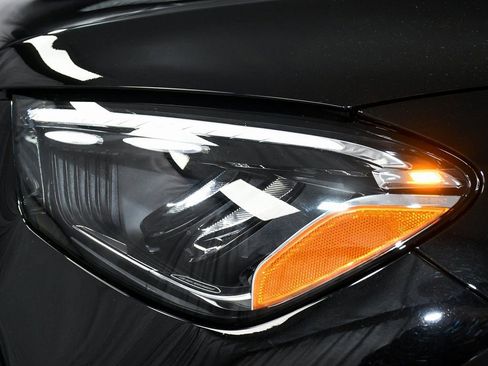 Used 2025 Mercedes-Benz GLE 450e 4MATIC w/ AMG Line Exterior image 77