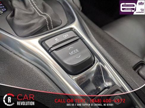 Used 2016 Chevrolet Camaro SS image 33