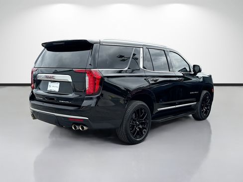 Used 2024 GMC Yukon Denali RWD image 3