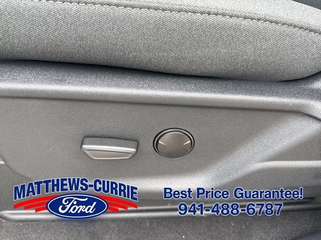 New 2026 Ford F250 XLT w/ XLT Premium Package AWD/4WD image 11