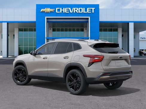 New 2026 Chevrolet Trax ACTIV w/ Sunroof Package FWD image 3
