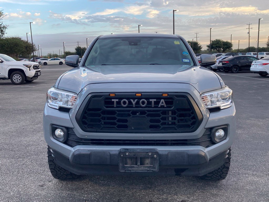 Used 2021 Toyota Tacoma SR5 RWD image 2