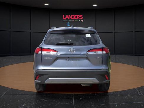 Used 2024 Toyota Corolla Cross LE FWD image 3