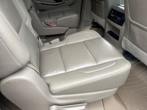 Used 2017 Chevrolet Suburban LT AWD/4WD image 45