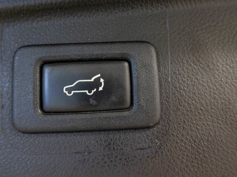 Used 2017 Subaru Outback 2.5i Limited AWD/4WD image 46