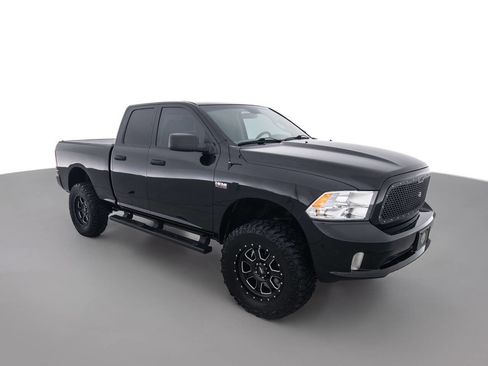 Used 2017 RAM 1500 Express w/ Express Value Package image 3