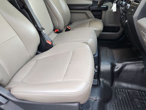 Used 2022 Ford F250 XL w/ Power Equipment Group image 15