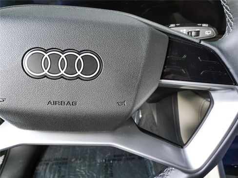 Used 2025 Audi Q5 Premium w/ Convenience Package AWD/4WD image 10