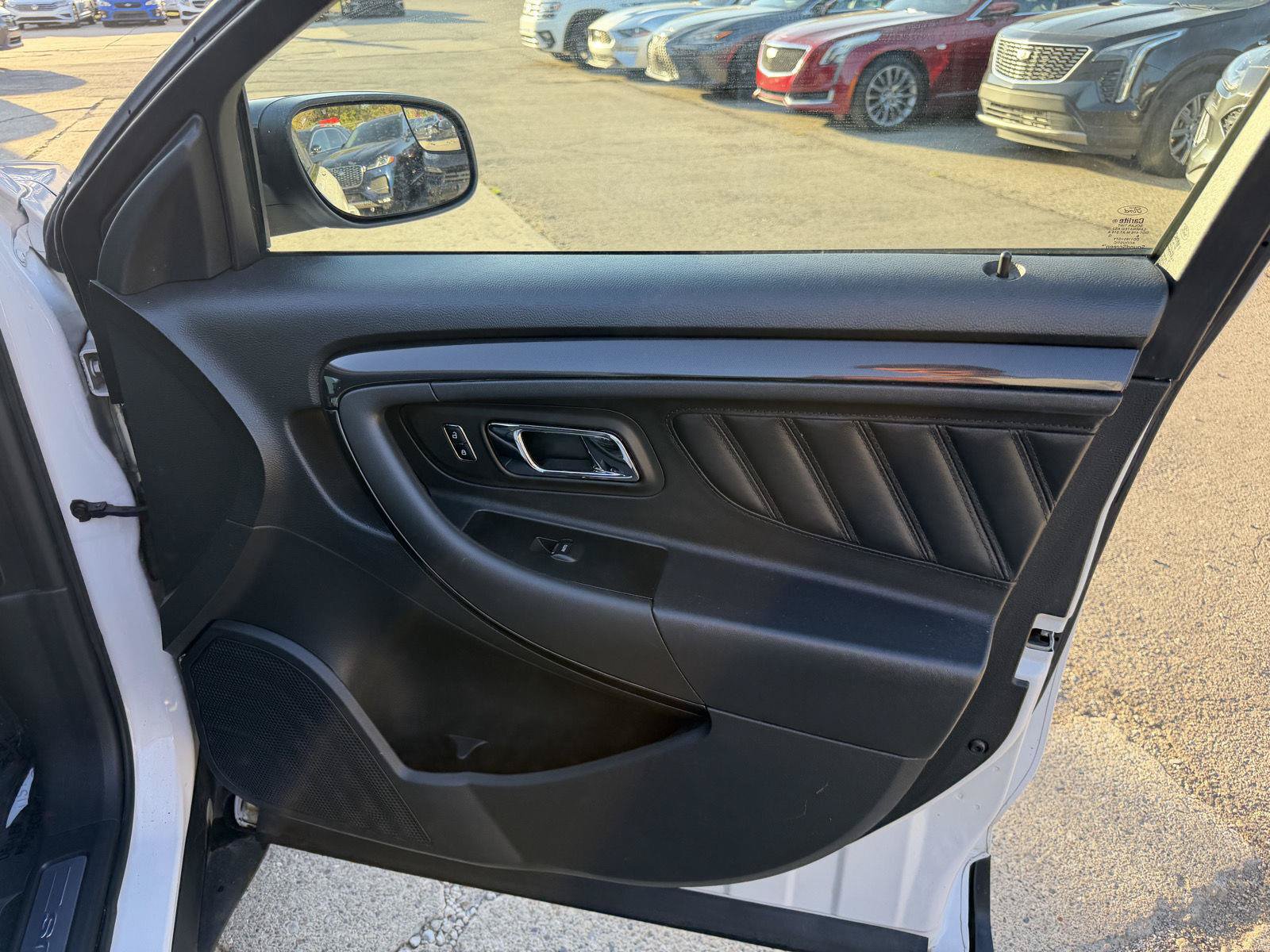Used 2016 Ford Taurus SHO AWD/4WD image 25