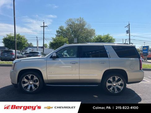 Used 2017 GMC Yukon Denali w/ Open Road Package AWD/4WD image 7