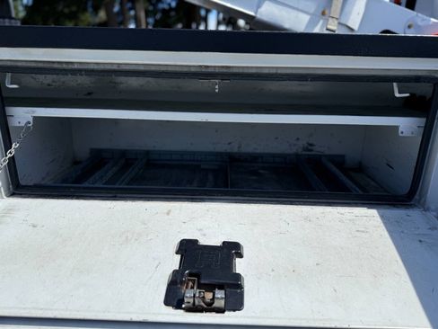 Used 2018 Ford F550 4x4 Regular Cab Super Duty image 47