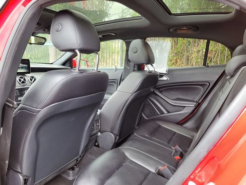 Used 2018 Mercedes-Benz GLA 250 image 15