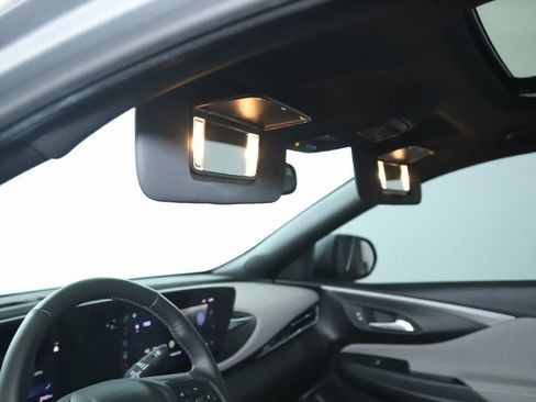 Used 2025 Buick Envista Avenir image 19