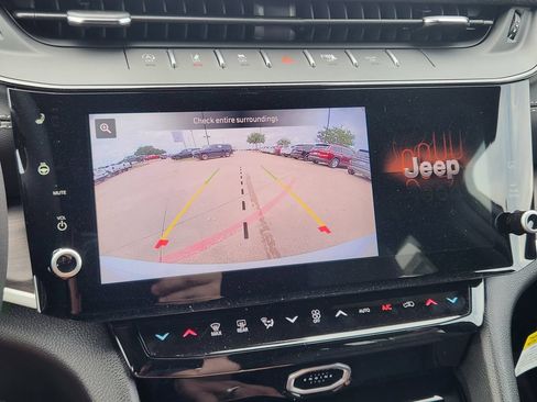 New 2026 Jeep Grand Cherokee Limited RWD image 13