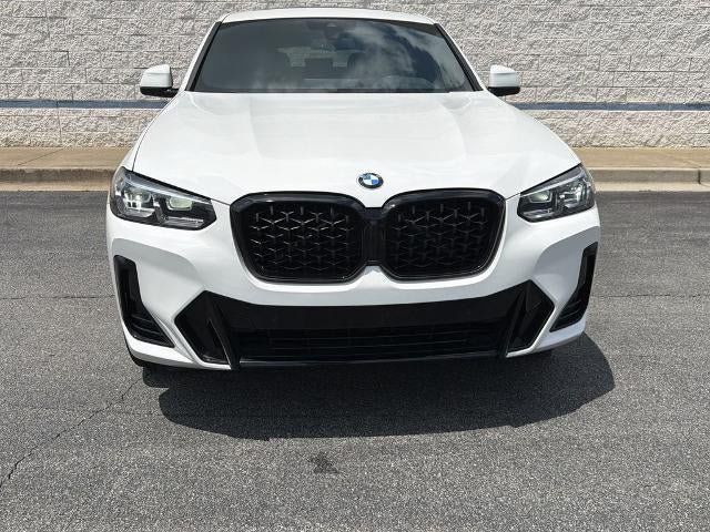 Used 2022 BMW X4 xDrive30i AWD/4WD image 3