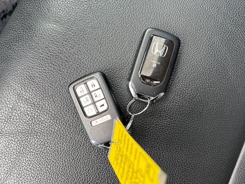 Used 2024 Honda Odyssey Sport image 30