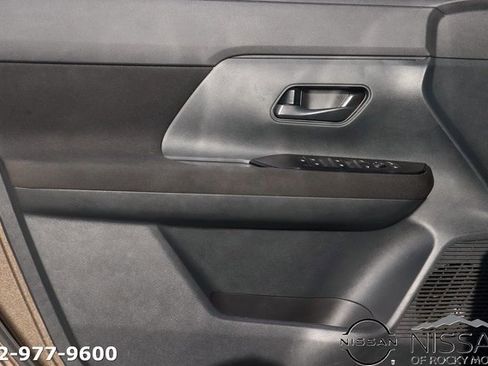 Used 2025 Nissan Kicks S image 10