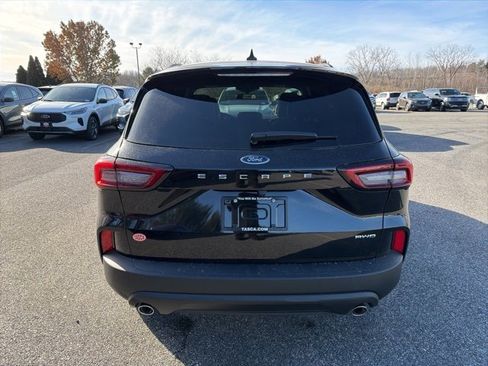 New 2026 Ford Escape ST-Line w/ Cold Weather Package image 5