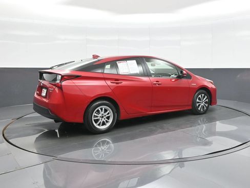 Certified 2019 Toyota Prius XLE AWD/4WD image 7