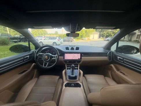Used 2019 Porsche Cayenne AWD/4WD image 14