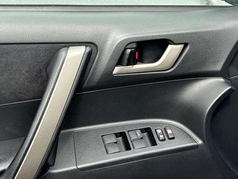 Used 2008 Toyota Highlander Sport FWD image 6