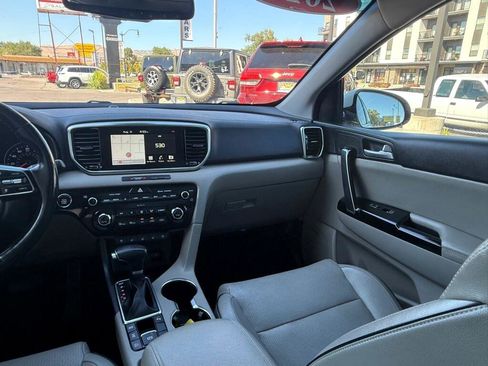 Used 2022 Kia Sportage EX w/ EX Technology Package image 32