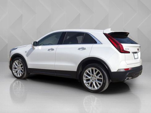 Certified 2022 Cadillac XT4 Luxury w/ Cold Weather Package image 3