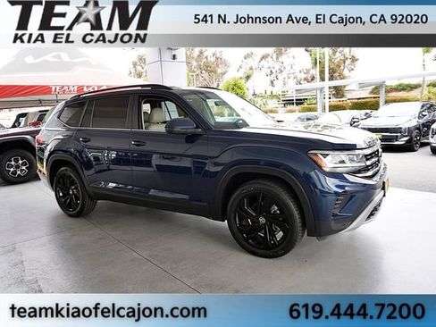 Used 2023 Volkswagen Atlas SE w/ Panoramic Sunroof Package FWD image 10