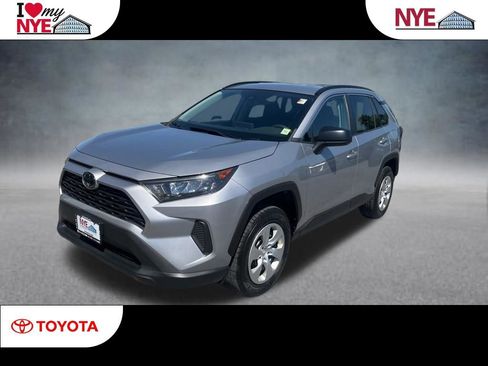 Used 2019 Toyota RAV4 LE AWD/4WD image 1