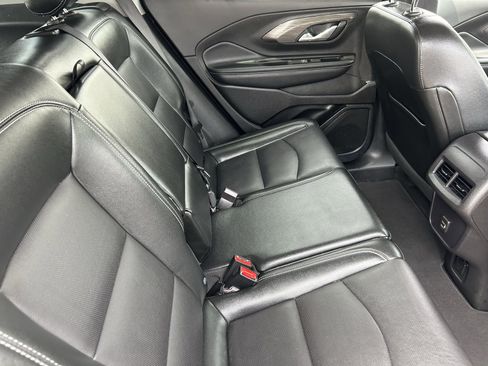 Certified 2024 GMC Terrain SLT AWD/4WD image 14