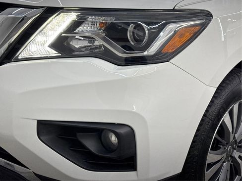 Used 2020 Nissan Pathfinder SV AWD/4WD image 33