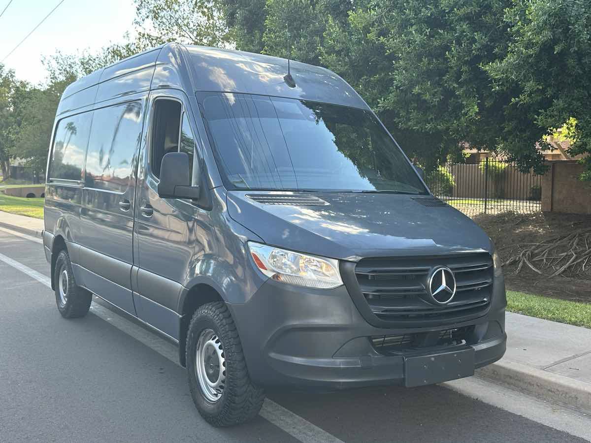 Used 2019 Mercedes-Benz Sprinter 144 image 2