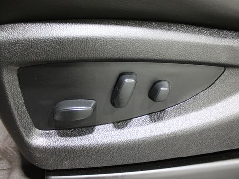 Used 2019 GMC Sierra 3500 Denali w/ Duramax Plus Package image 4