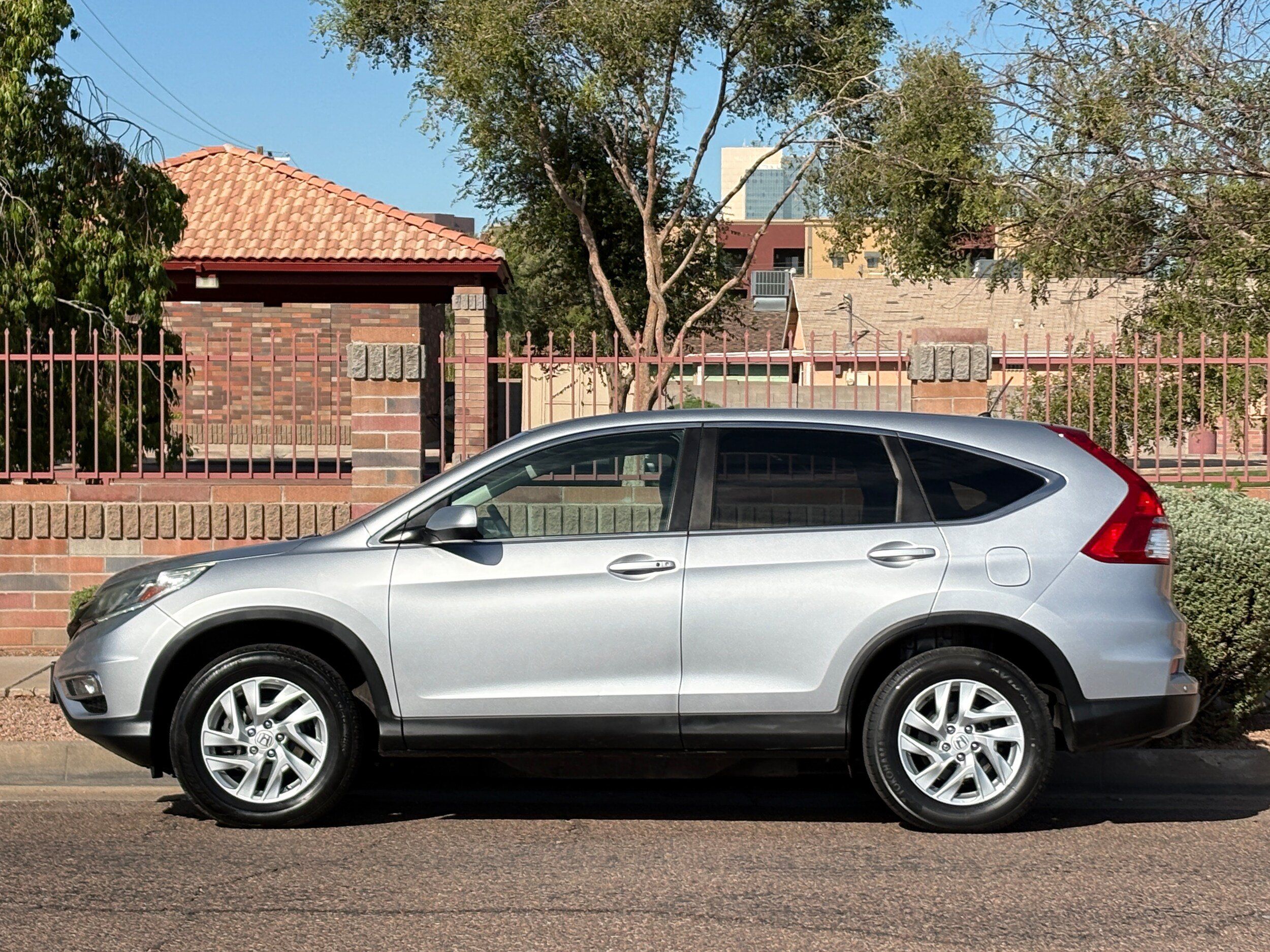 Used 2015 Honda CR-V EX image 3