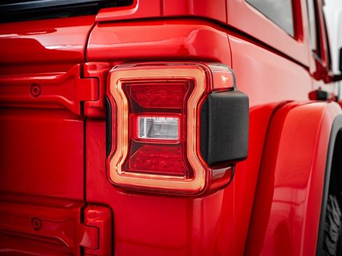 Used 2021 Jeep Wrangler Unlimited Rubicon 4xe w/ Steel Bumper Group image 14