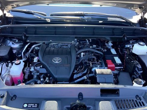 Used 2023 Toyota Highlander LE image 30