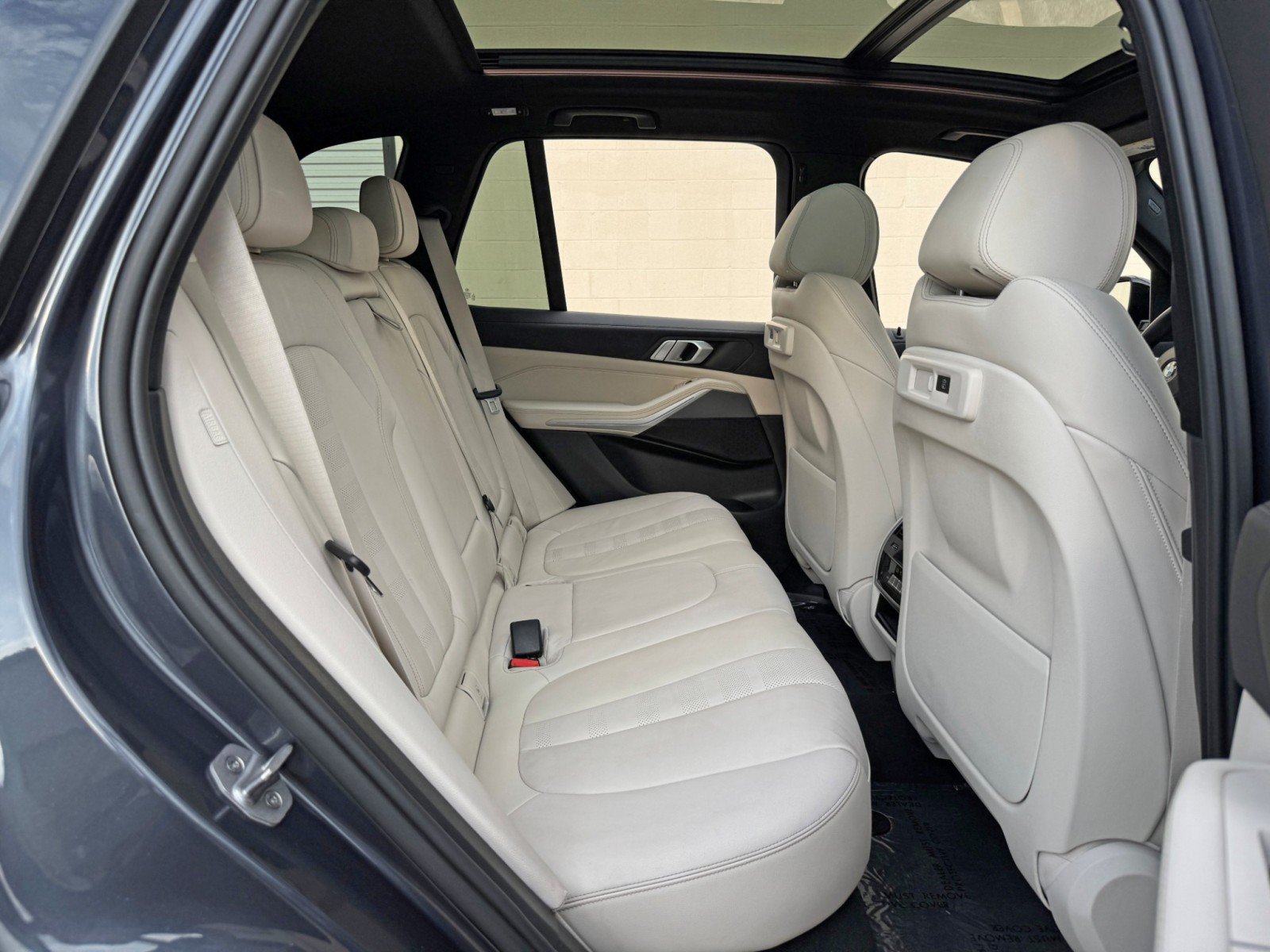 Used 2021 BMW X5 sDrive40i w/ M Sport Package RWD image 42