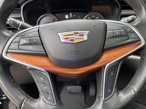 Used 2021 Cadillac XT5 Premium Luxury w/ LPO, Floor Liner Package AWD/4WD image 24