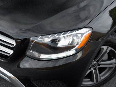 Used 2019 Mercedes-Benz GLC 300 image 3