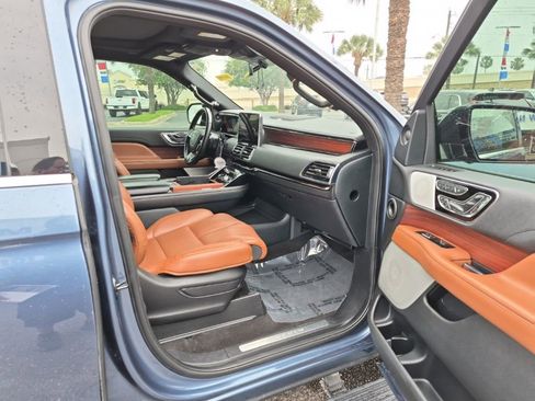 Certified 2020 Lincoln Navigator L Reserve w/ Luxury Package AWD/4WD image 22