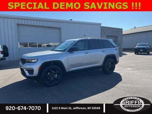 New 2025 Jeep Grand Cherokee Limited w/ Luxury Tech Group II image 1