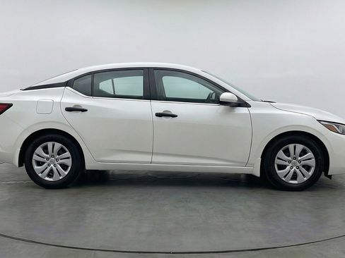 Used 2025 Nissan Sentra S FWD image 11