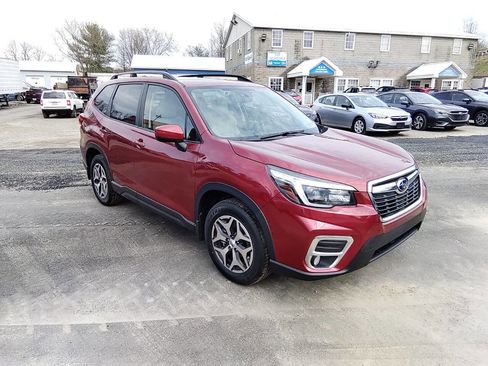 Used 2021 Subaru Forester Premium image 7