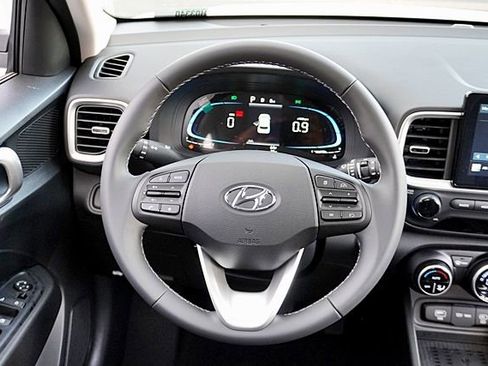 New 2026 Hyundai Venue SEL FWD image 23
