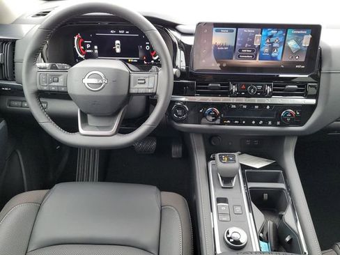 New 2026 Nissan Pathfinder SL image 12