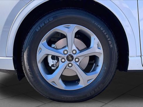 Used 2023 Ford Escape ST-Line FWD image 9