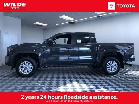 New 2025 Toyota Tacoma SR5 image 3
