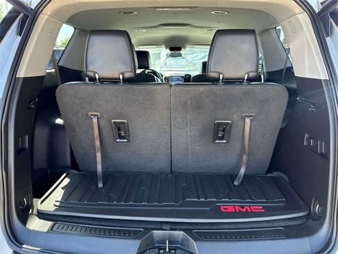 Used 2018 GMC Acadia SLT image 10